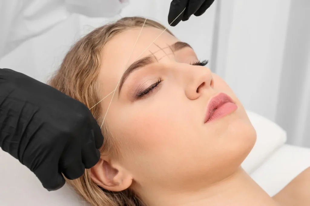 Interior de centro de estética especializado en depilación con hilo en Málaga